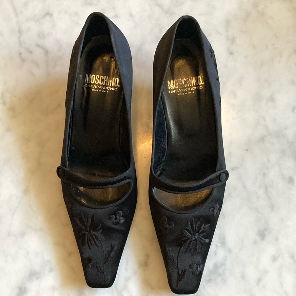 Moschino, Cheap and Chic black satin kitten heel shoes, size 40/9.  Orig box
